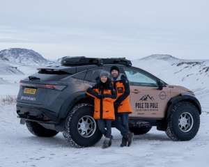 Завершилась первая в истории поездка с Северного на Южный полюс на электромобиле