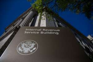 Налоговая служба США начала требовать предоставления данных о криптовалютных транзакциях на сумму более $10 000
