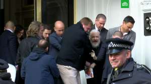 Джулиан Ассанж арестован полицией Великобритании